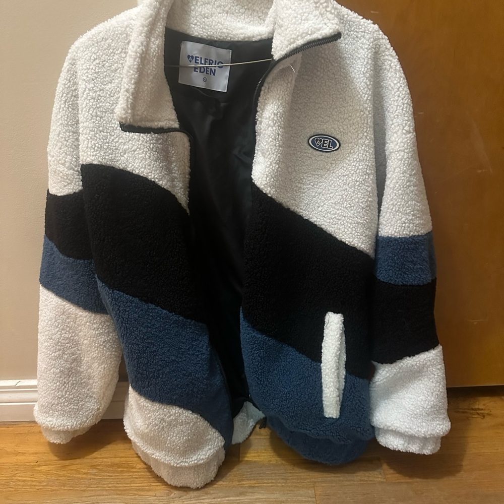 Aelfric Eden Cozy Fleece Jacket - Black and White